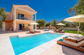 Villa Adelasia by Villa Plus